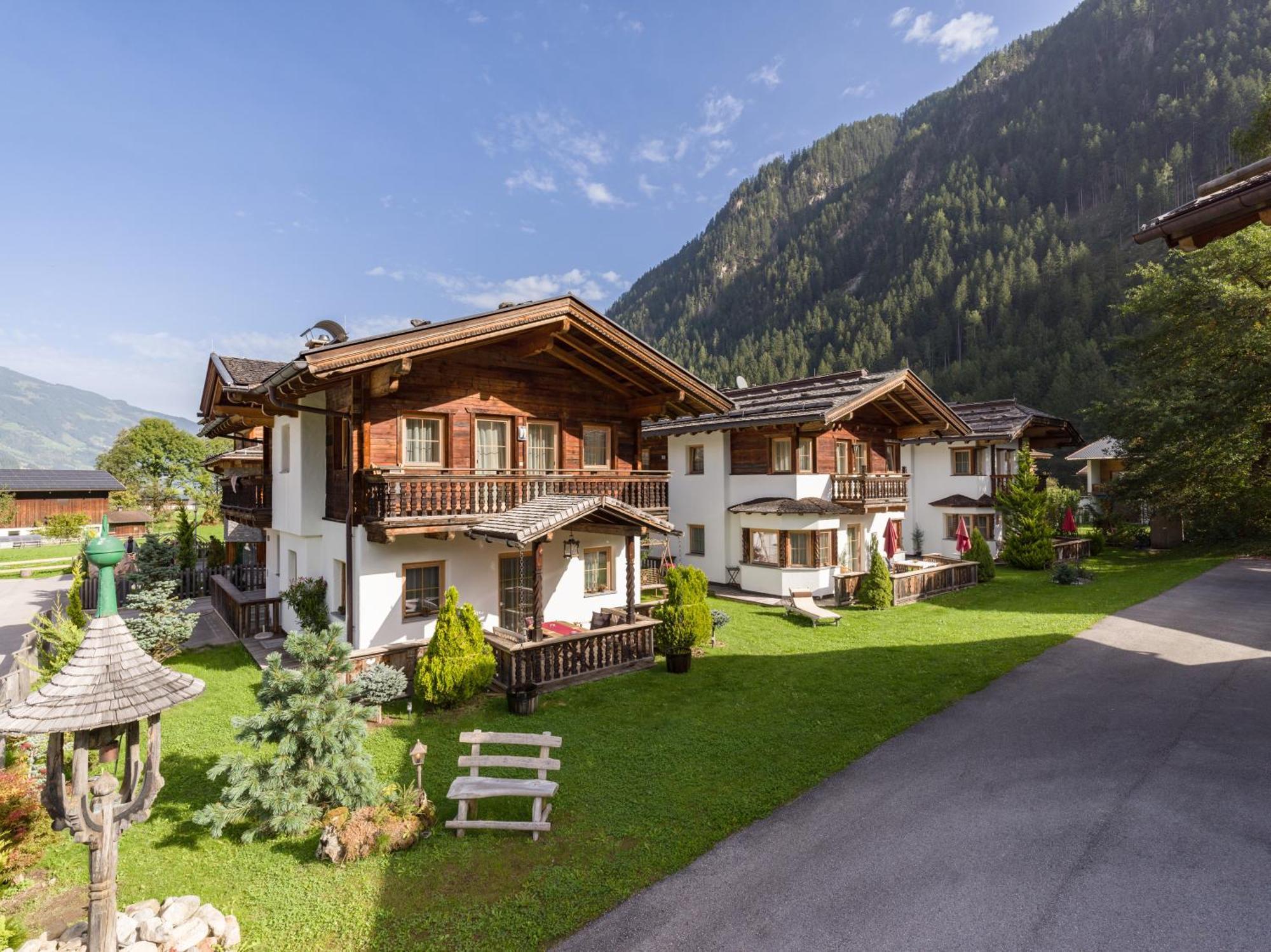 S'Doerfl Chalets Майрхофен Экстерьер фото